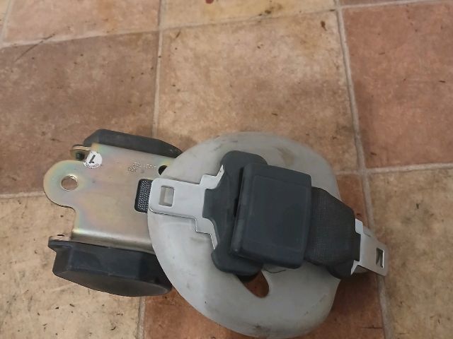 bontott PEUGEOT 207 Hátsó középső Biztonsági Öv