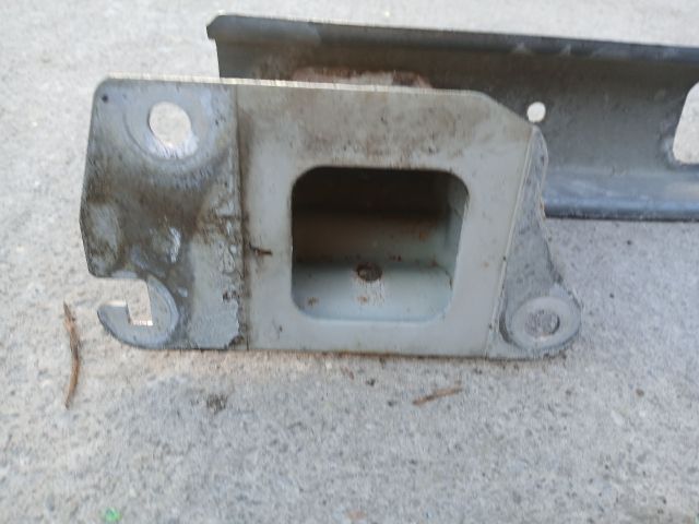 bontott PEUGEOT 207 Hátsó Lökhárító Merevítő (Fém)