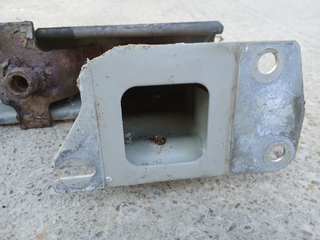 bontott PEUGEOT 207 Hátsó Lökhárító Merevítő (Fém)