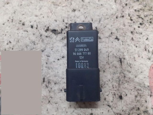 bontott PEUGEOT 207 Izzító Relé