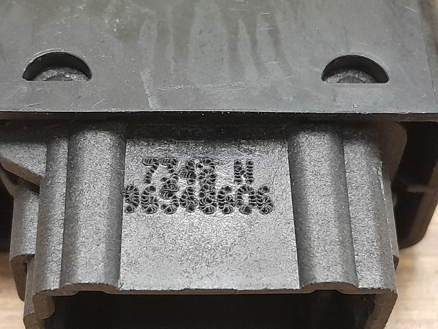 bontott PEUGEOT 207 Jobb első Ablakemelő Kapcsoló