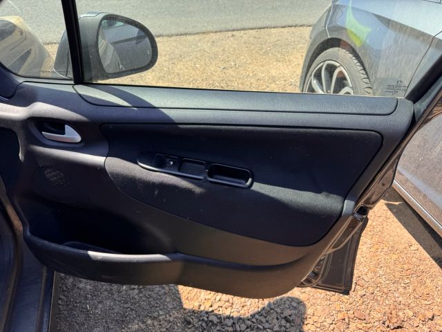 bontott PEUGEOT 207 Jobb első Ablakemelő Kapcsoló