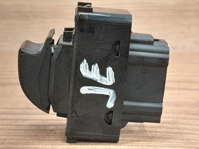 bontott PEUGEOT 207 Jobb első Ablakemelő Kapcsoló