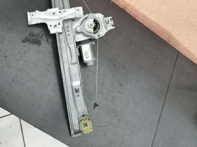 bontott PEUGEOT 207 Jobb első Ablakemelő Szerkezet (Elektromos)