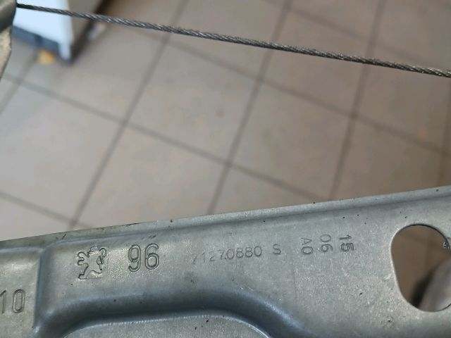 bontott PEUGEOT 207 Jobb első Ablakemelő Szerkezet (Elektromos)