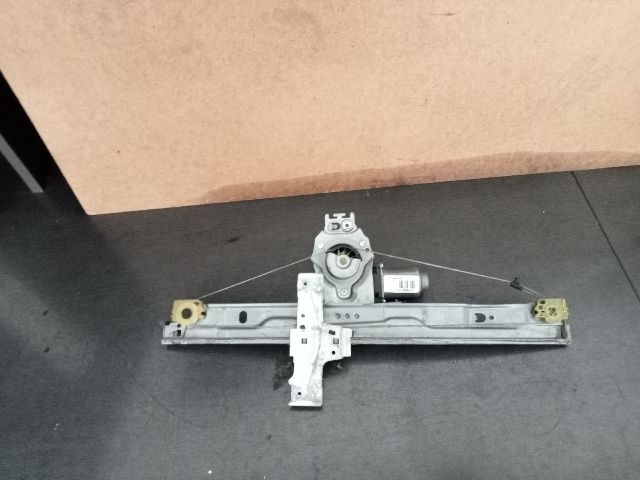 bontott PEUGEOT 207 Jobb első Ablakemelő Szerkezet (Elektromos)