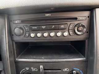 bontott PEUGEOT 207 Jobb első Ajtó Kárpit