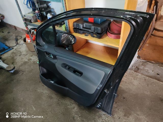 bontott PEUGEOT 207 Jobb első Ajtó (Részeivel)