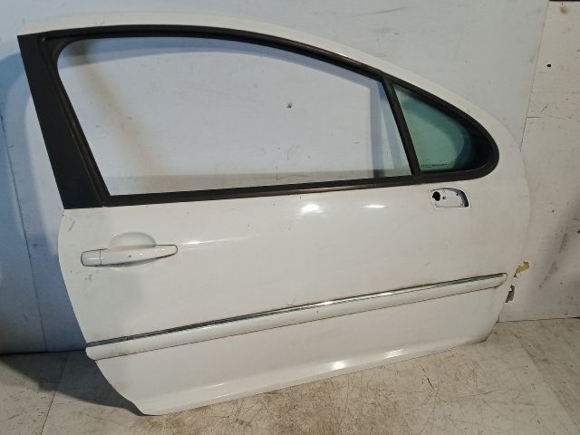 bontott PEUGEOT 207 Jobb első Ajtó (Részeivel)