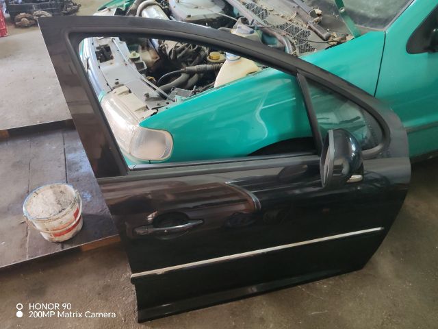 bontott PEUGEOT 207 Jobb első Ajtó (Részeivel)