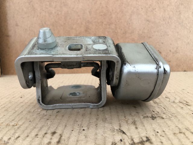 bontott PEUGEOT 207 Jobb első Ajtóhatároló