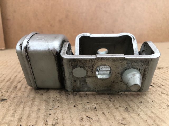 bontott PEUGEOT 207 Jobb első Ajtóhatároló