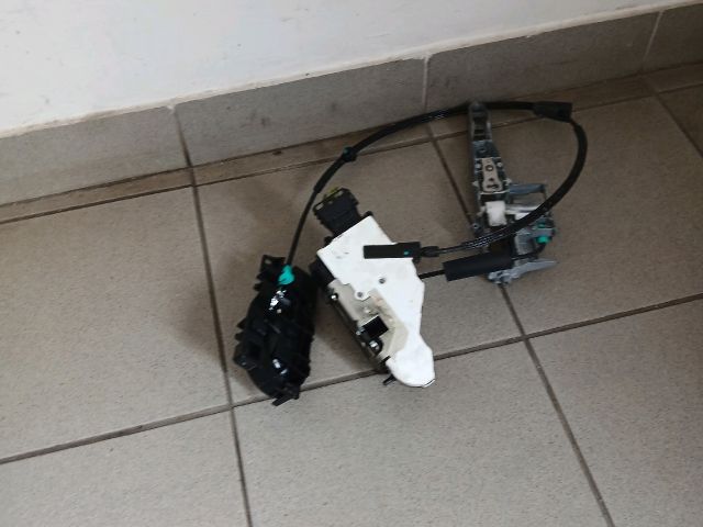 bontott PEUGEOT 207 Jobb első Ajtózár