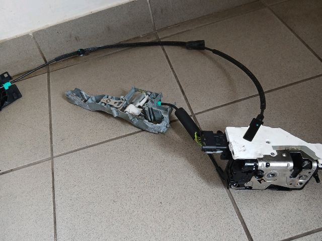 bontott PEUGEOT 207 Jobb első Ajtózár