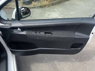 bontott PEUGEOT 207 Jobb első Alsó Zsanér
