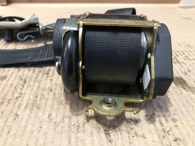 bontott PEUGEOT 207 Jobb első Biztonsági Öv