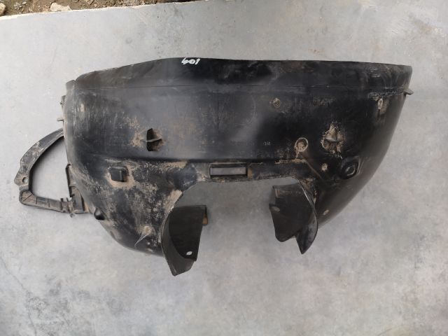 bontott PEUGEOT 207 Jobb első Dobbetét (Kerékjárati, Műanyag)