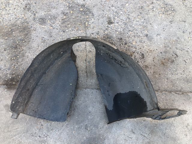 bontott PEUGEOT 207 Jobb első Dobbetét (Kerékjárati, Műanyag)