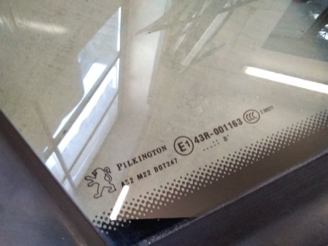 bontott PEUGEOT 207 Jobb első Fixüveg (Ajtóban)