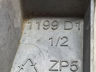 bontott PEUGEOT 207 Jobb első Külső Kilincsfészek