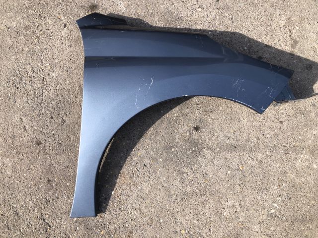 bontott PEUGEOT 207 Jobb első Sárvédő