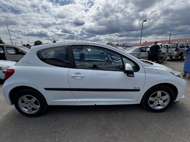 bontott PEUGEOT 207 Jobb első Sárvédő