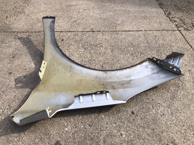 bontott PEUGEOT 207 Jobb első Sárvédő