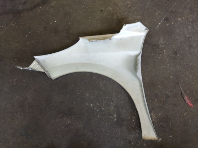 bontott PEUGEOT 207 Jobb első Sárvédő