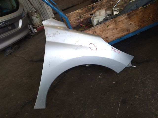 bontott PEUGEOT 207 Jobb első Sárvédő