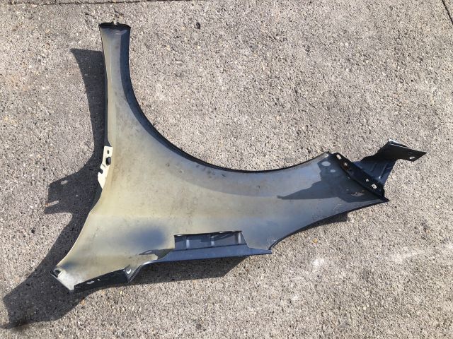 bontott PEUGEOT 207 Jobb első Sárvédő