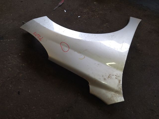 bontott PEUGEOT 207 Jobb első Sárvédő