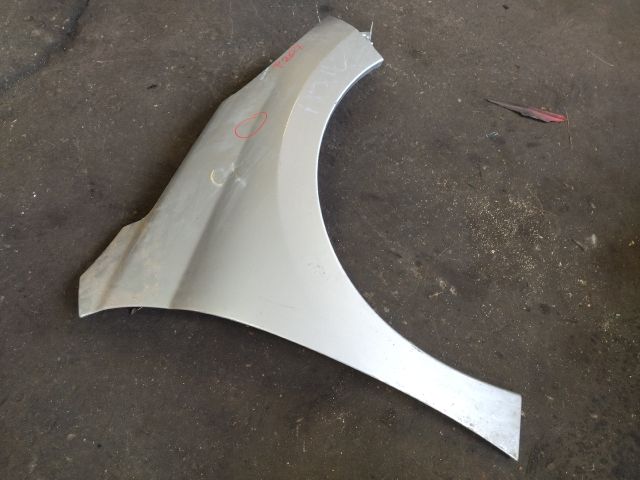 bontott PEUGEOT 207 Jobb első Sárvédő