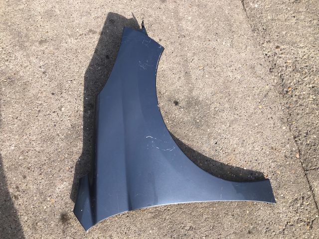 bontott PEUGEOT 207 Jobb első Sárvédő