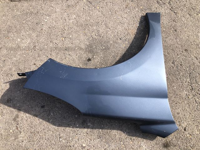 bontott PEUGEOT 207 Jobb első Sárvédő