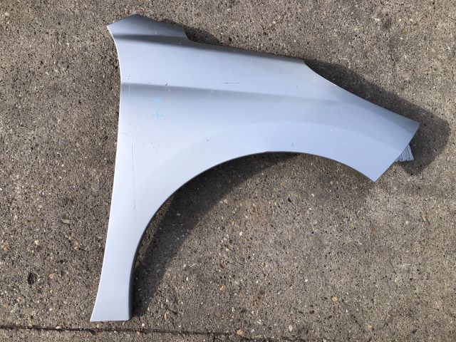 bontott PEUGEOT 207 Jobb első Sárvédő