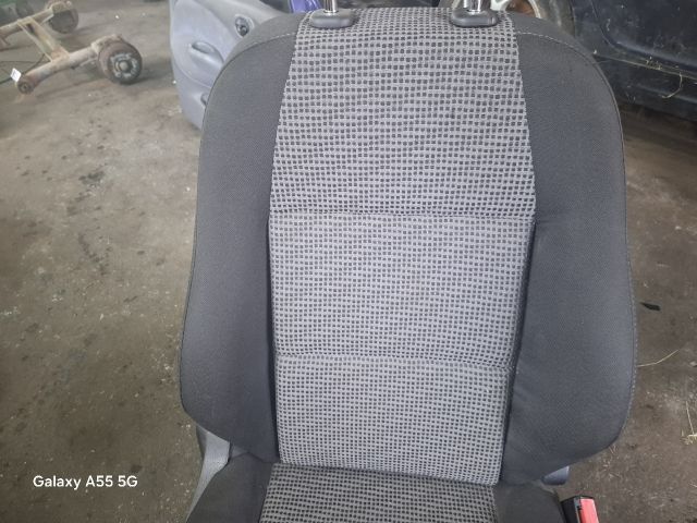 bontott PEUGEOT 207 Jobb első Ülés