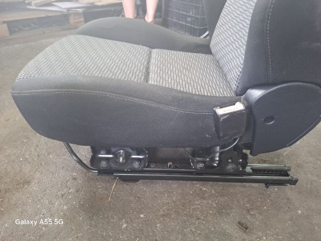 bontott PEUGEOT 207 Jobb első Ülés