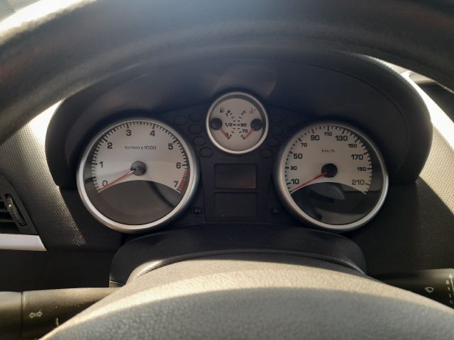 bontott PEUGEOT 207 Jobb első Ülés