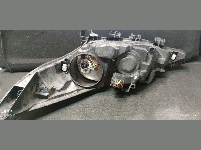 bontott PEUGEOT 207 Jobb Fényszóró