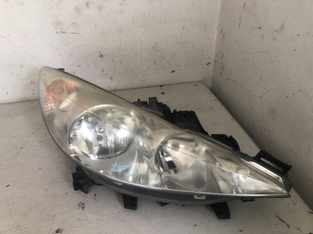 bontott PEUGEOT 207 Jobb Fényszóró