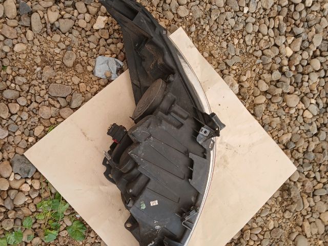 bontott PEUGEOT 207 Jobb Fényszóró