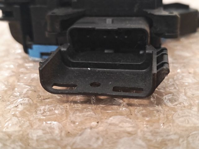 bontott PEUGEOT 207 Jobb hátsó Ajtózár