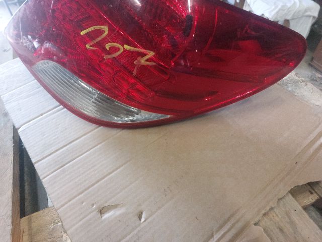 bontott PEUGEOT 207 Jobb Hátsó Lámpa