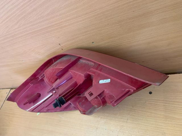 bontott PEUGEOT 207 Jobb Hátsó Lámpa