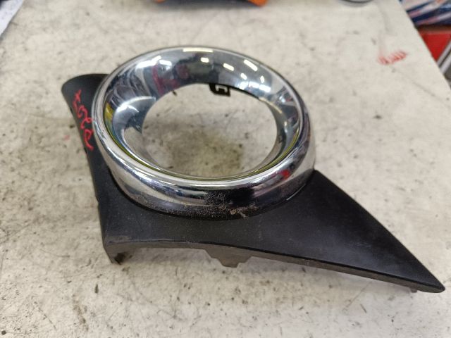 bontott PEUGEOT 207 Jobb Ködfényszóró Tartó