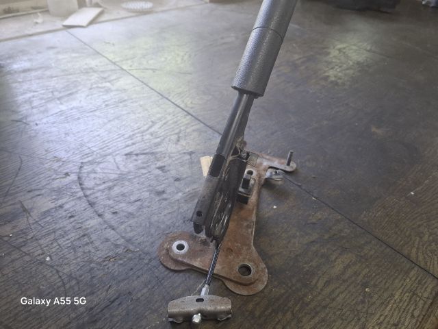 bontott PEUGEOT 207 Kézifék Kar