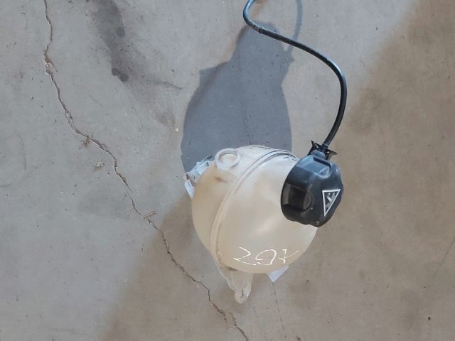 bontott PEUGEOT 207 Kiegyenlítő Tartály Jeladó