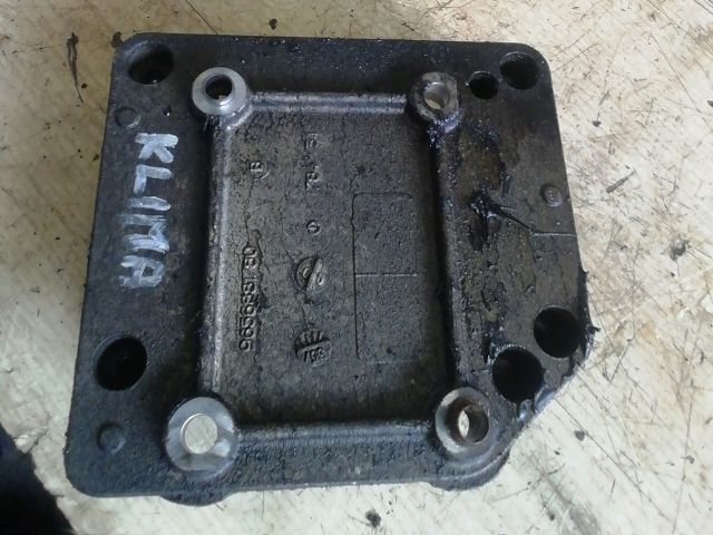 bontott PEUGEOT 207 Klímakompresszor Tartó Bak