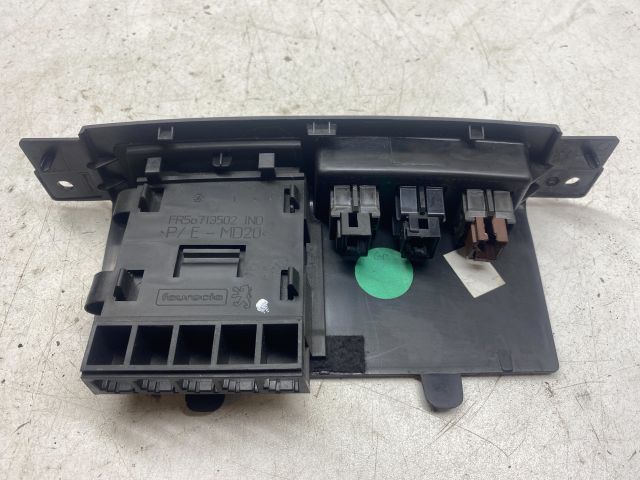 bontott PEUGEOT 207 Kombinált Kapcsoló