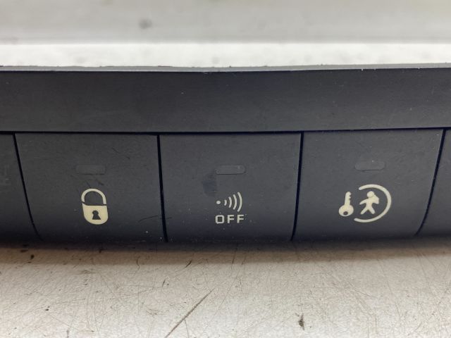 bontott PEUGEOT 207 Kombinált Kapcsoló